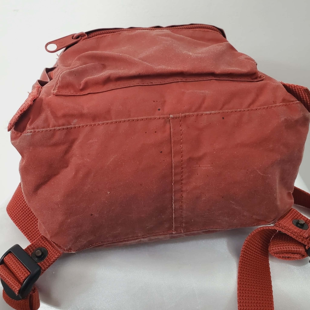 Fjallraven Kanken Mini Backpack - Picture 9 of 14